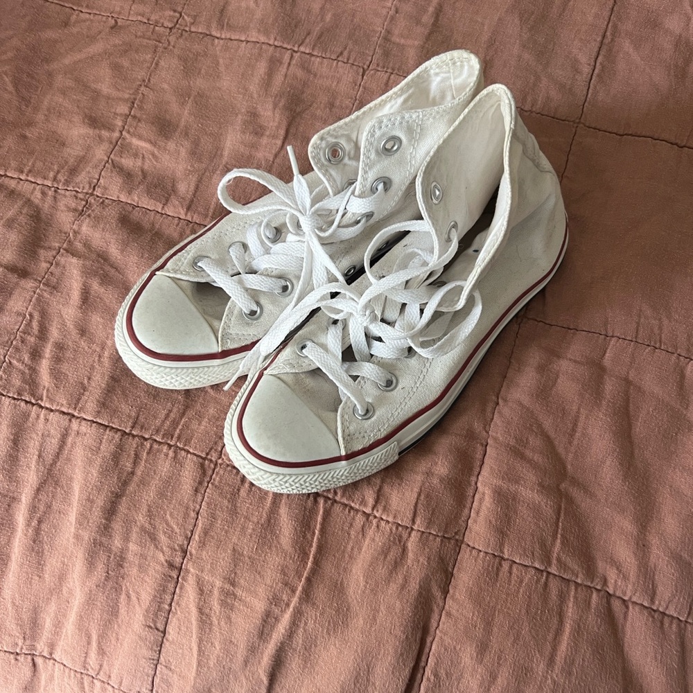 White High-Top converse